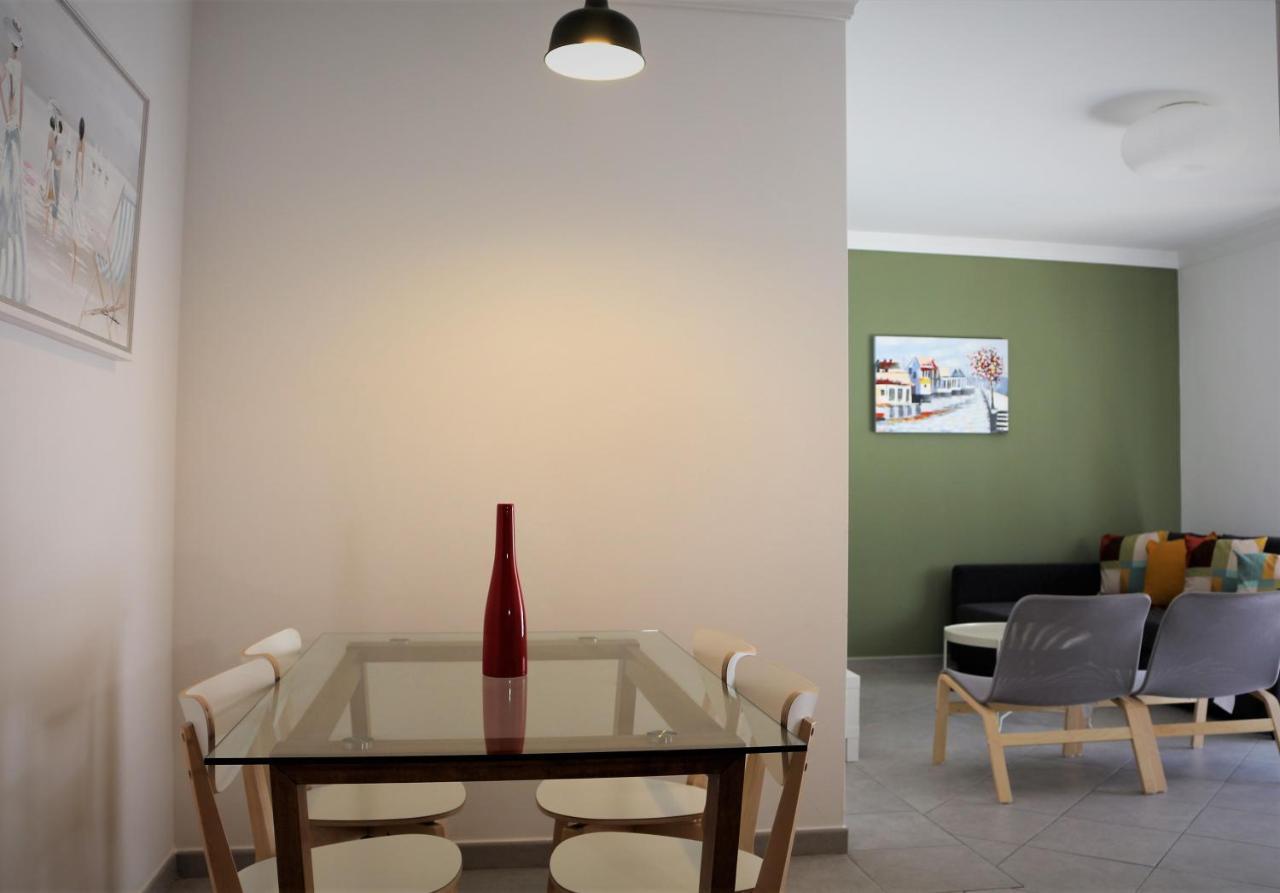 Lovely Apartment In Carvoeiro By The Beach Екстер'єр фото