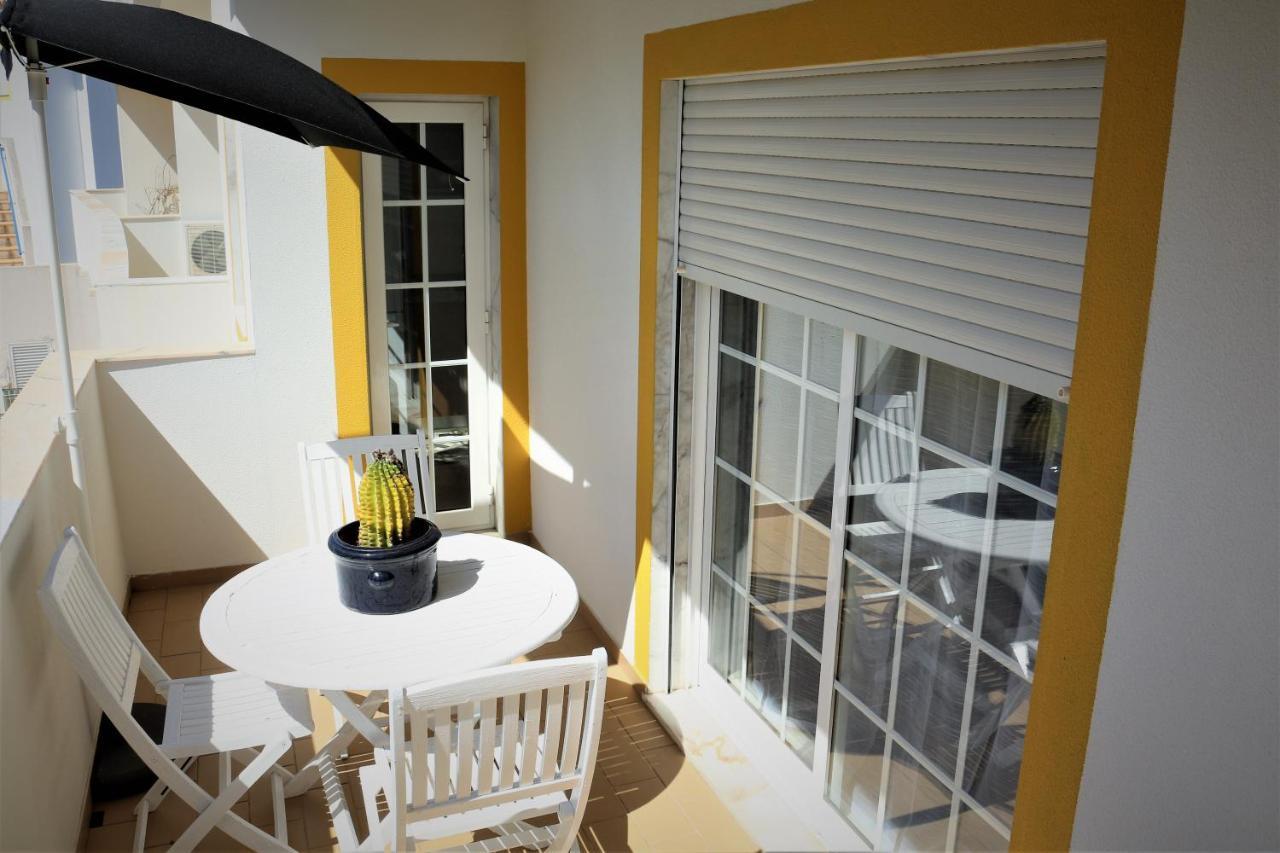 Lovely Apartment In Carvoeiro By The Beach Екстер'єр фото