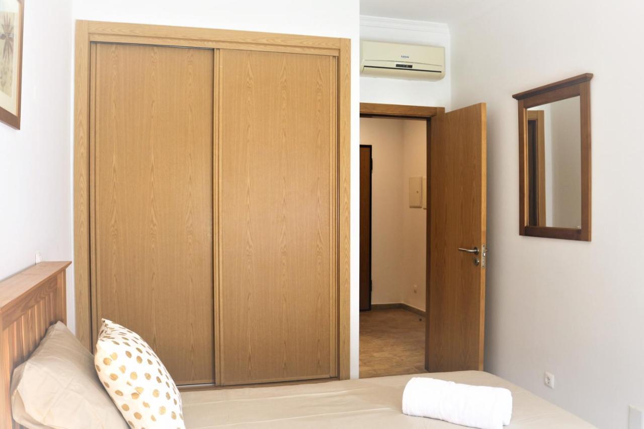 Lovely Apartment In Carvoeiro By The Beach Екстер'єр фото