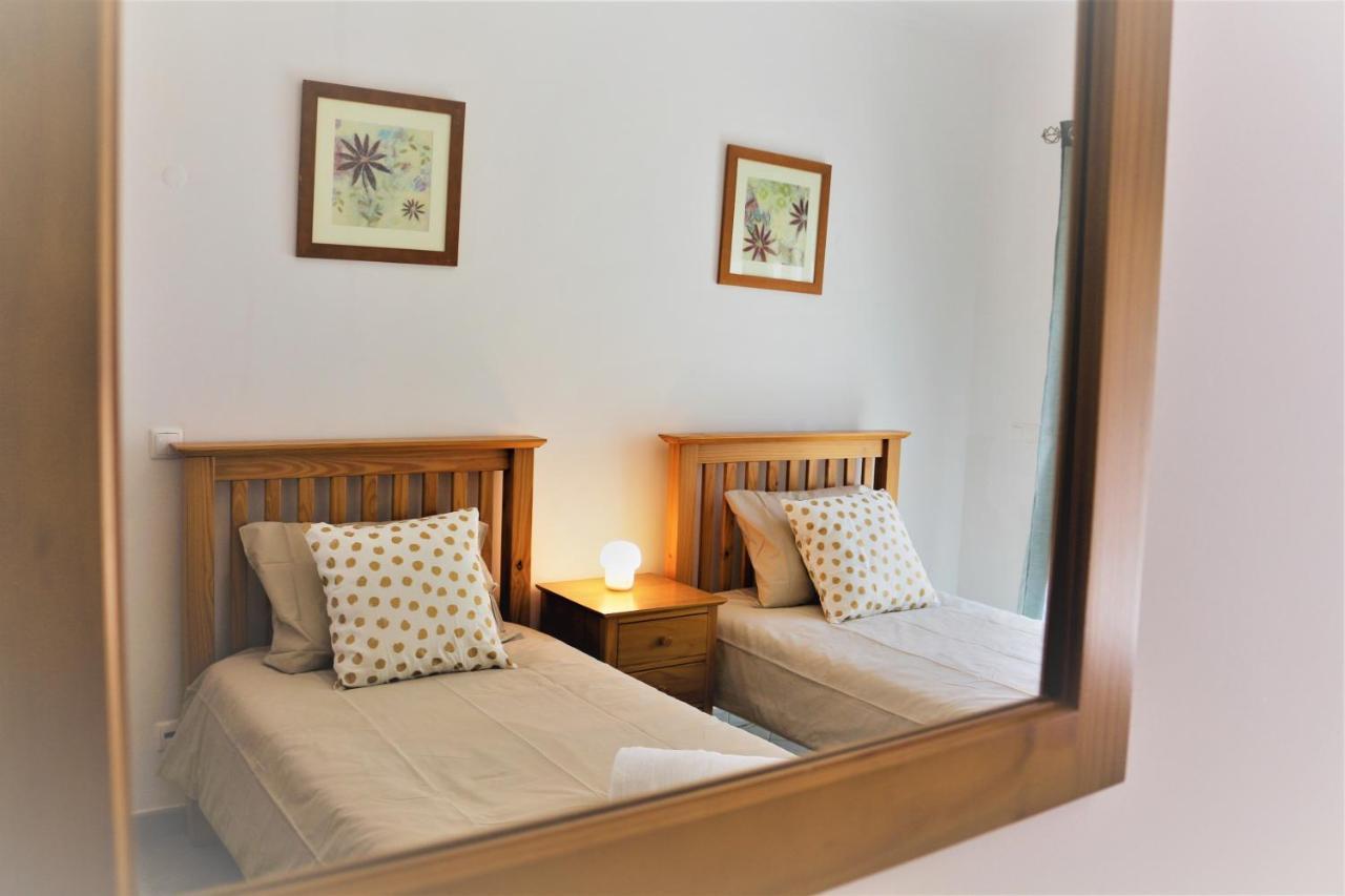 Lovely Apartment In Carvoeiro By The Beach Екстер'єр фото