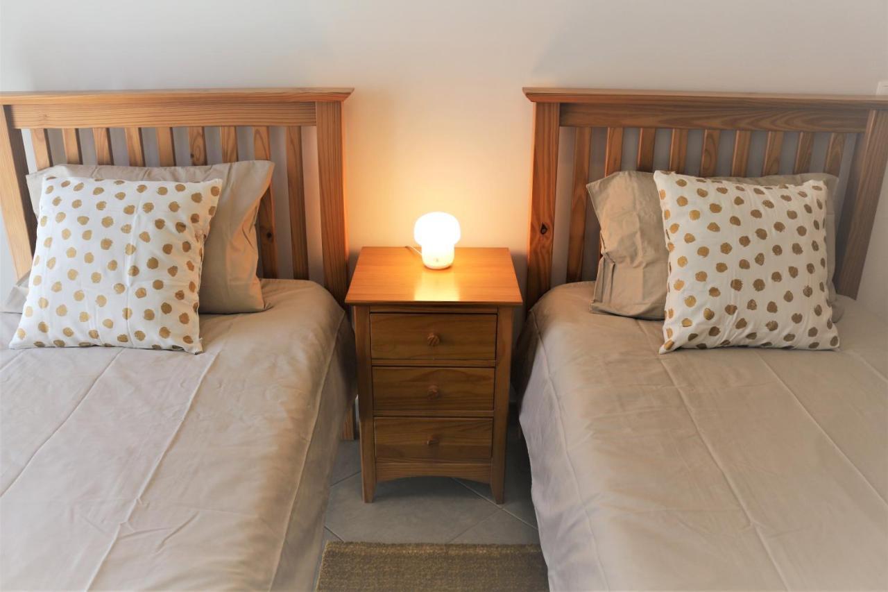 Lovely Apartment In Carvoeiro By The Beach Екстер'єр фото